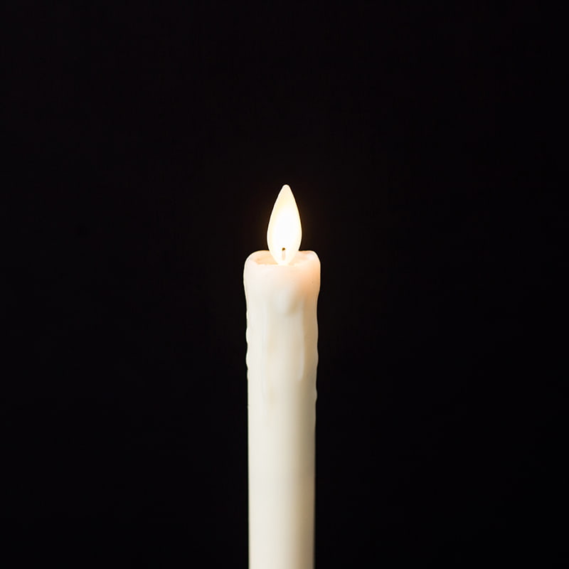 Pacote de 2 velas cônicas sem chama de cera gotejante